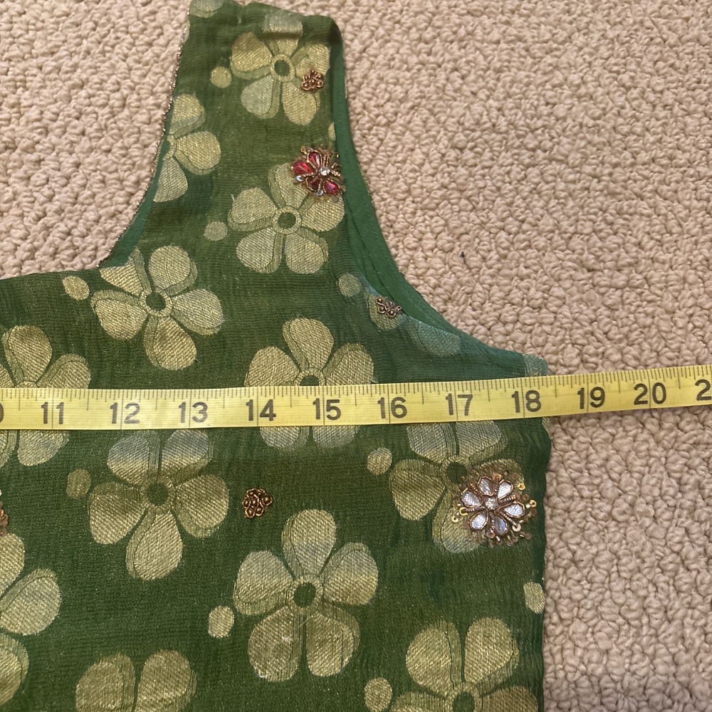 Green Embroidered Kurta - Picture 3 of 7
